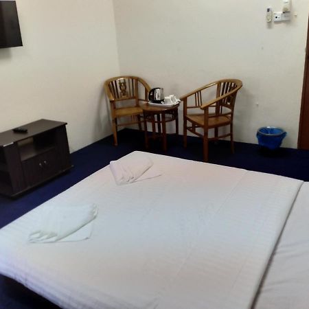 Maidam Inn Jertih ภายนอก รูปภาพ
