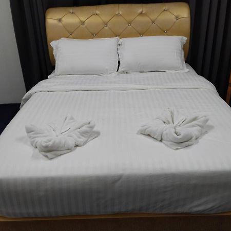 Maidam Inn Jertih ภายนอก รูปภาพ
